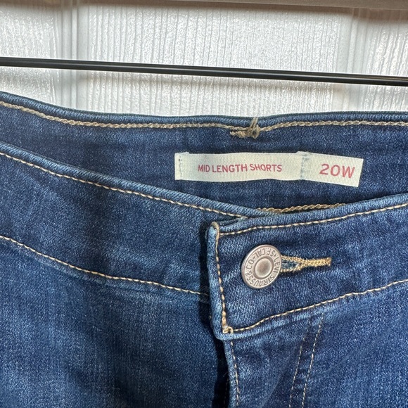 Levi's Mid-Length Shorts Size 20W - Picture 4 of 9